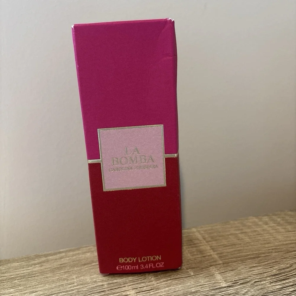 New Carolina Herrera La Bomba Body Lotion 100ml/3.4fl oz - Sealed